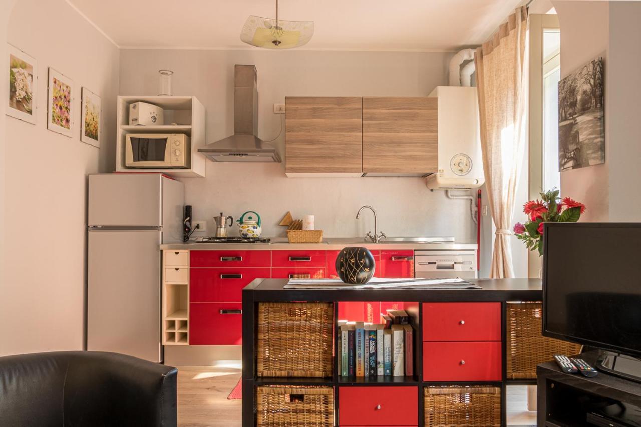 Apartment Delle Rose - メナッジョ エクステリア 写真